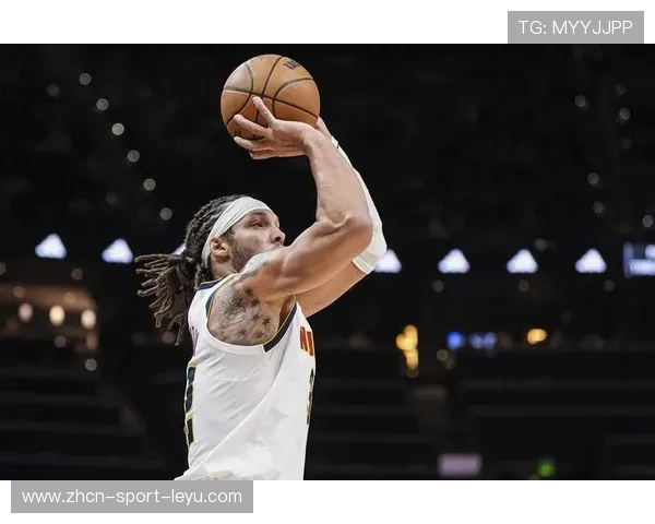 NBA太阳中路突分反复打穿防线,场面不断扩张
